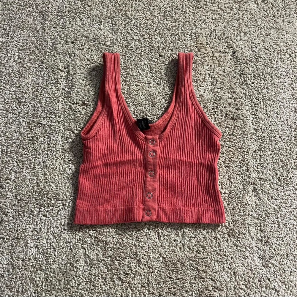 Out From Under” Peach Button Crop Tee (XS) Urban Outfitters